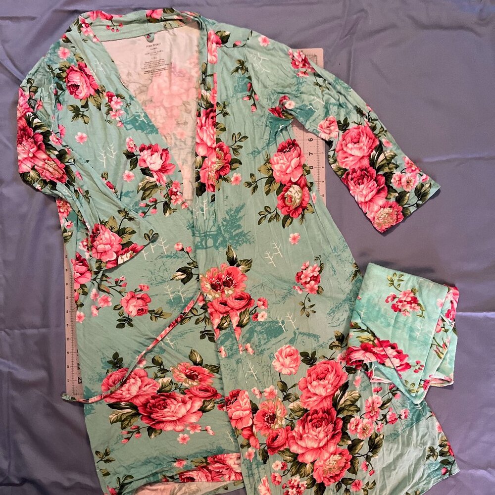 Mint/SeaGreen & Pink mommy and me robe and swaddle